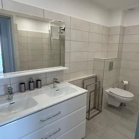 Apartment Confort & Parking Beausoleil